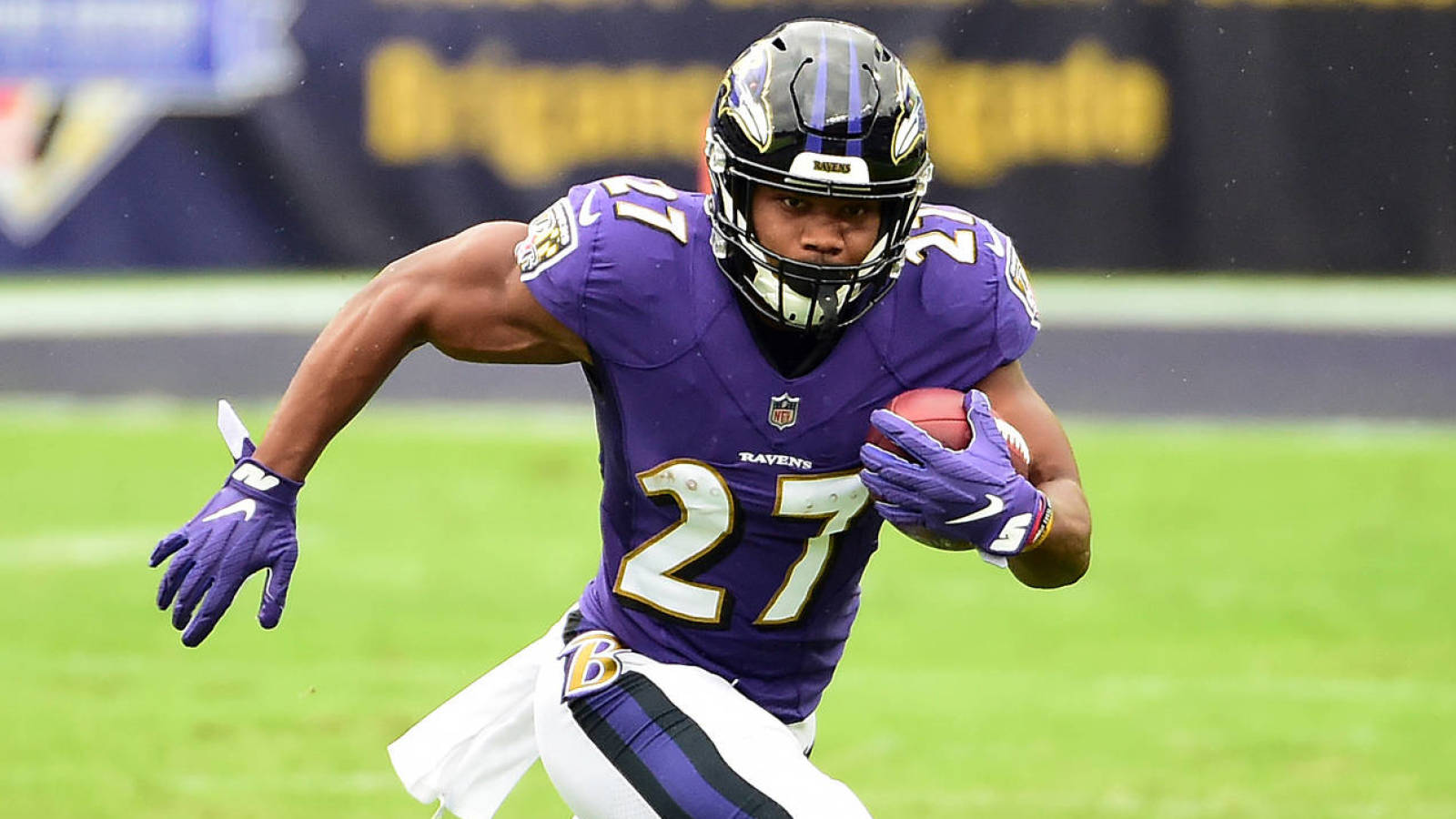 Ravens fear J.K. Dobbins suffered season-ending knee injury - NewsOpener Ravens fear J.K. Dobbins suffered season-ending knee injury