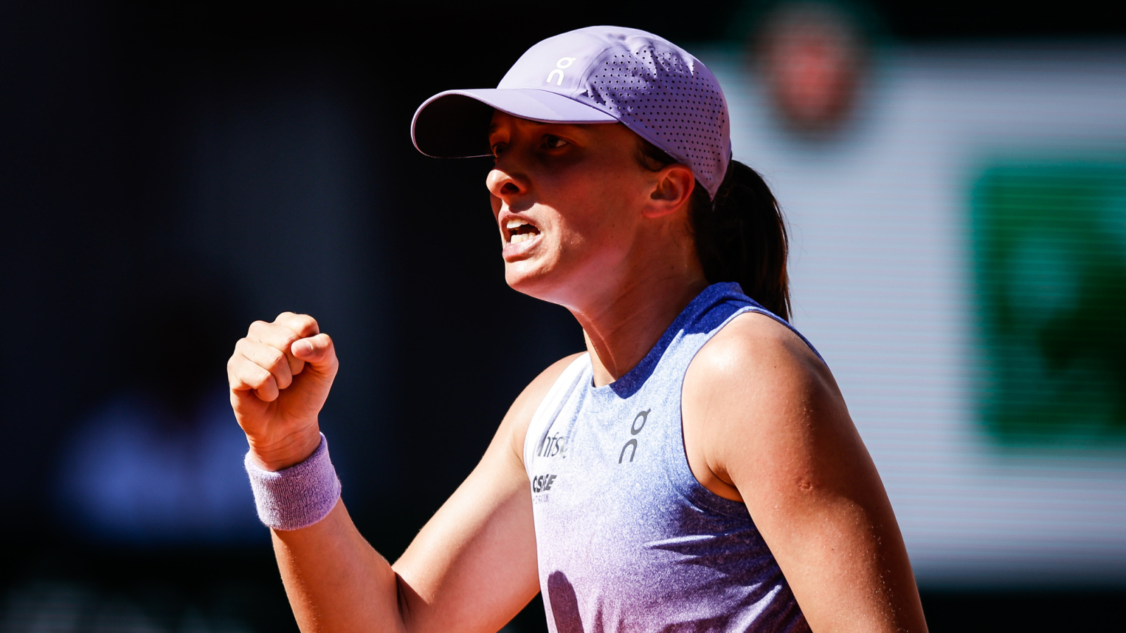 Watch: 'Am I a good liar?' Iga Swiatek bursts into laughter over Ostapenko-Rybakina question