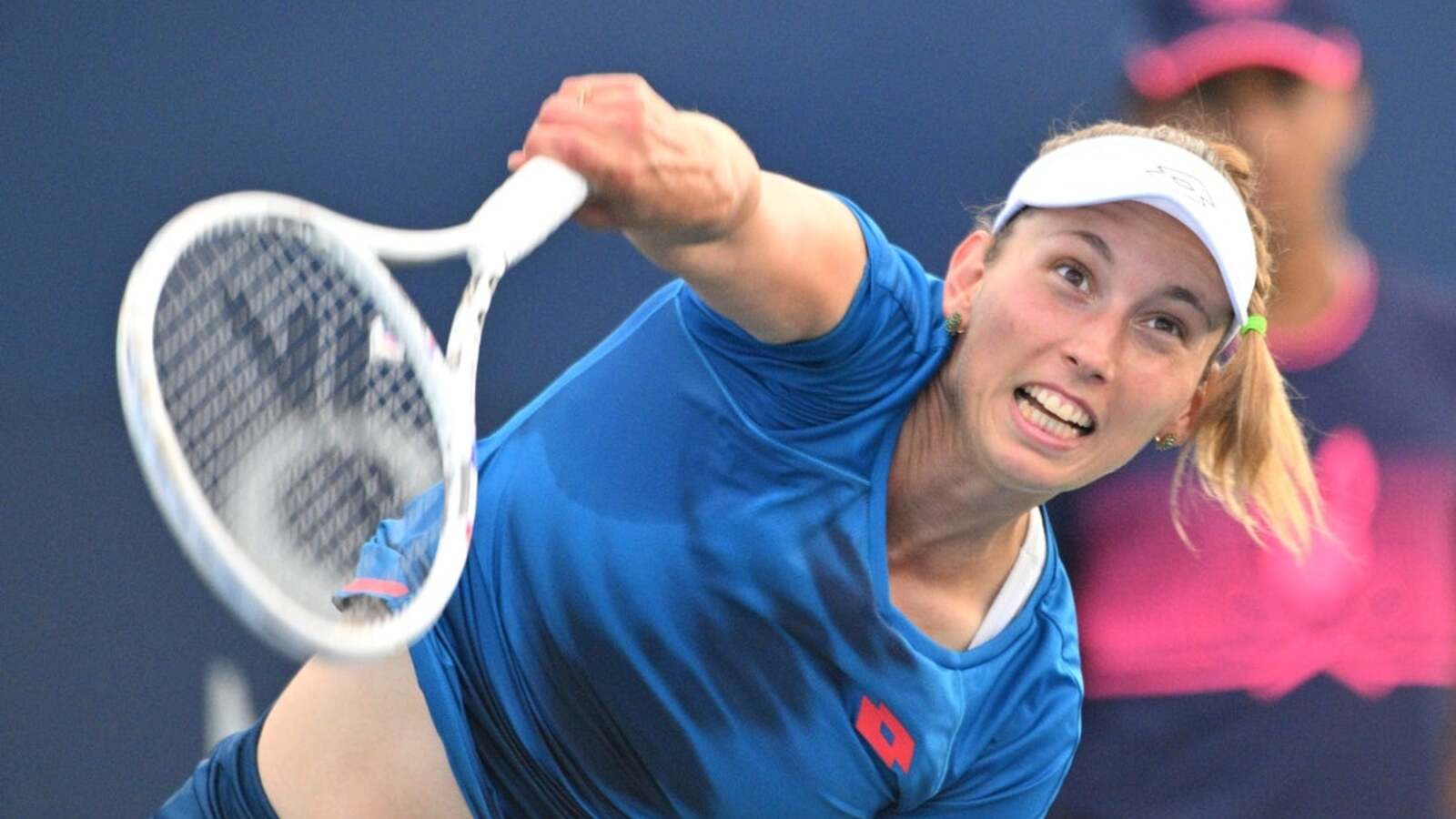 Elise Mertens fights off 11 match points to reach Dutch final