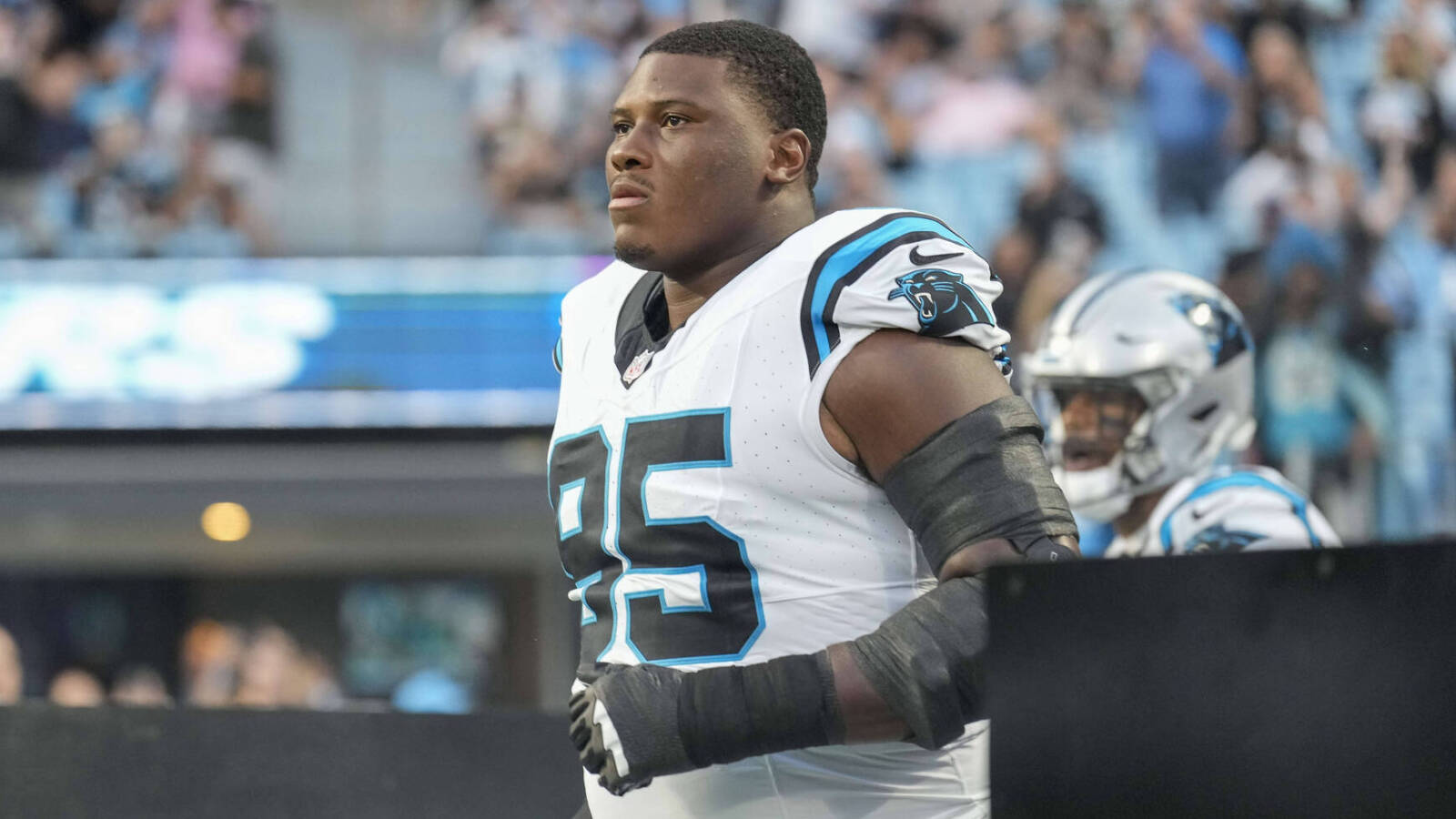 Panthers wisely extending Pro Bowl DT Derrick Brown's contract
