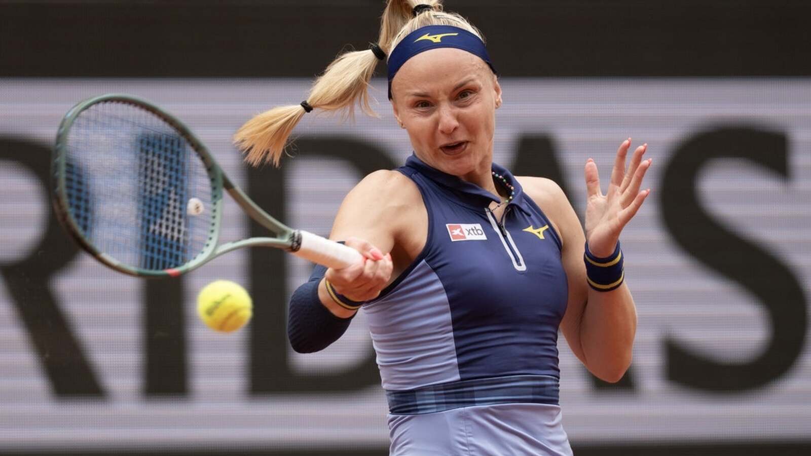 WTA roundup: Rebecca Sramkova stuns Barbora Krejcikova in London