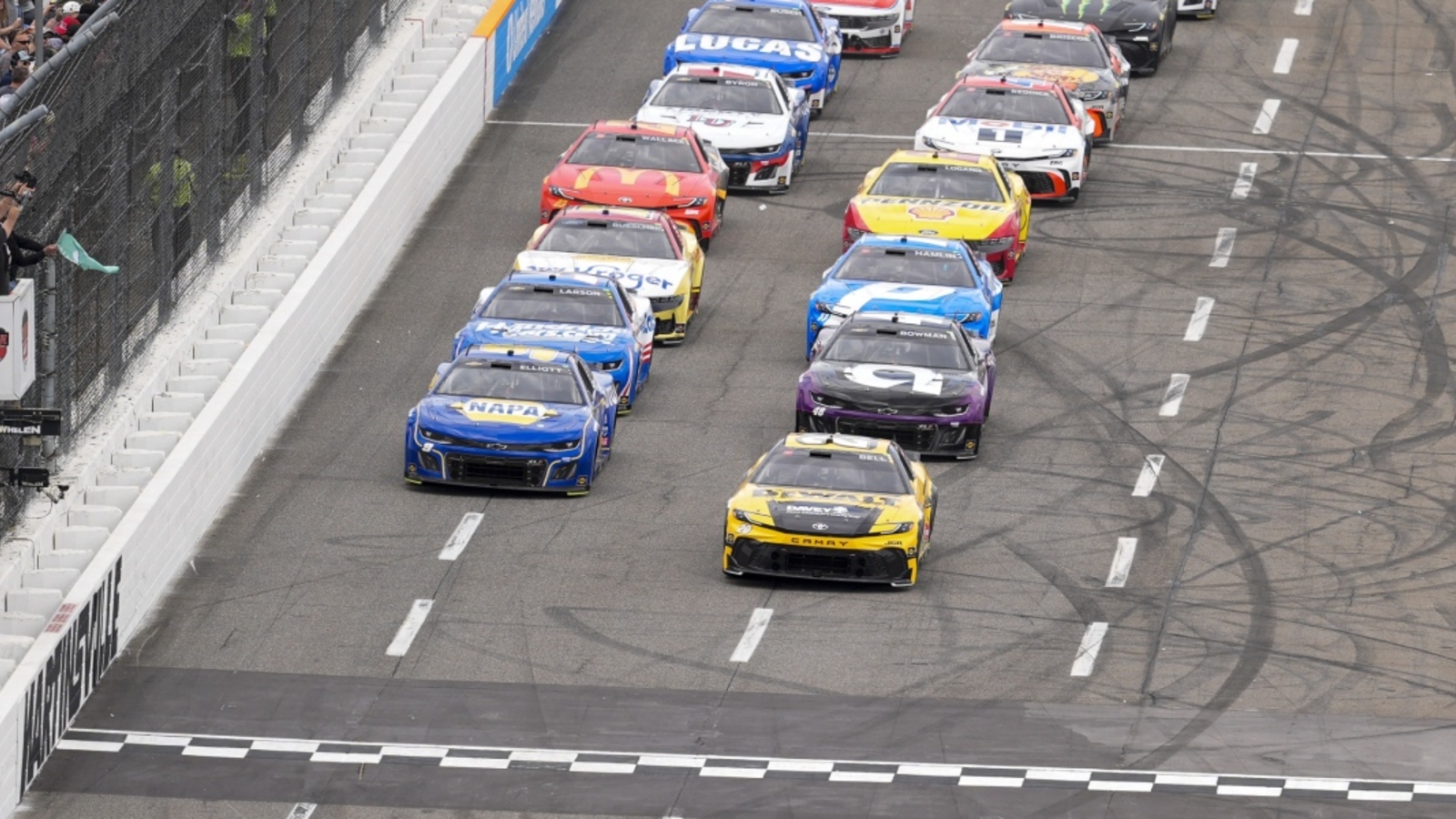 Elton Sawyer warns NASCAR Cup drivers to avoid talking about points, playoff position ahead of Martinsville