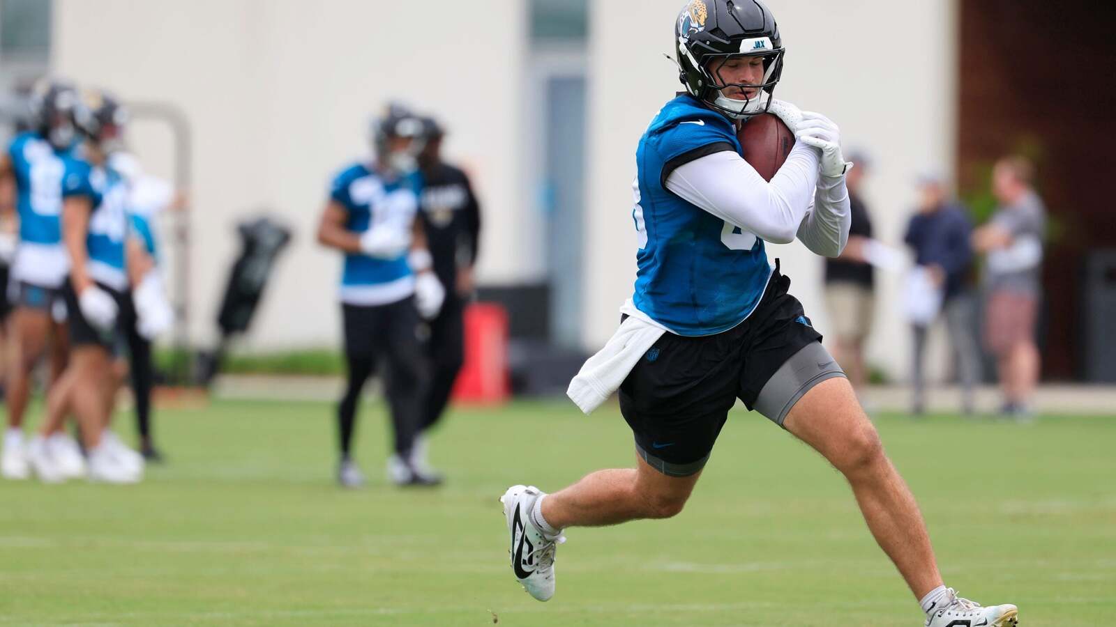 ESPN has a bone to pick with Jaguars’ offseason, and it puts more pressure on a new face who has to perform