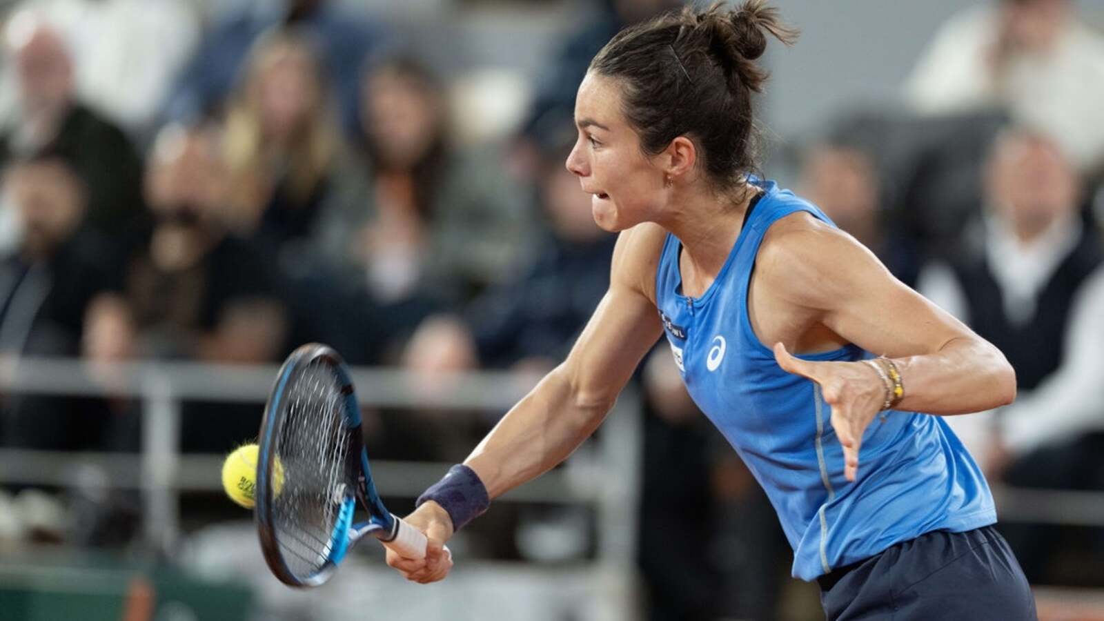WTA roundup: Lois Boisson tops Anna Bondar in Hamburg for first career title