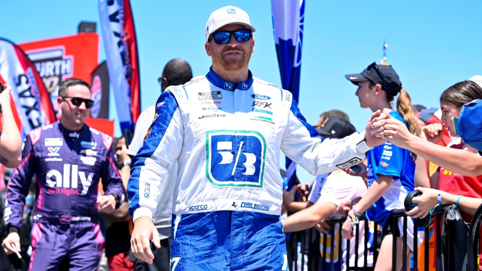 http://www.yardbarker.com/media/0/7/07142cad4de971fefbe246cec77efae584c8dcea/thumb_16x9/chris-buescher-nascar-standings.jpg