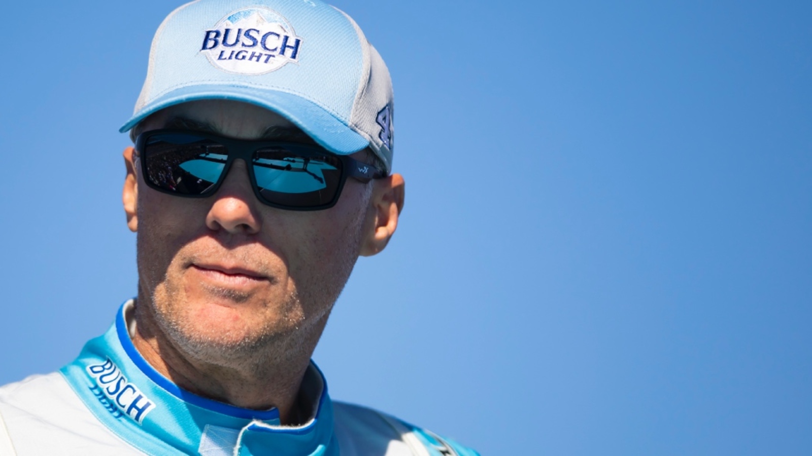 Kevin Harvick honored by Busch Light with finishing tank at St. Louis brewery