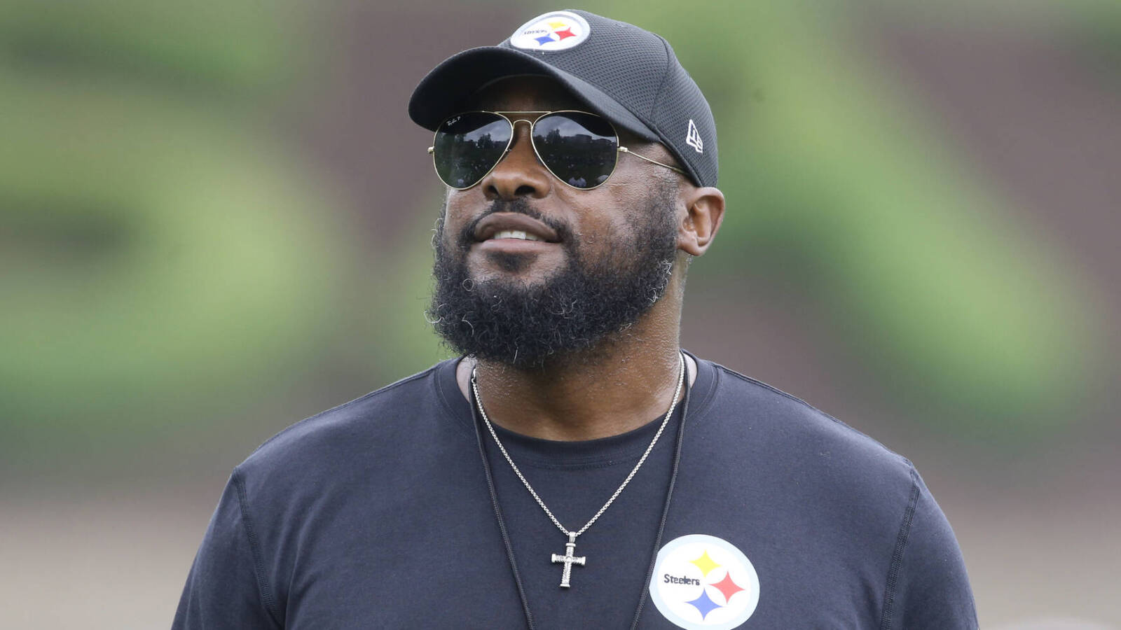 Steelers' Mike Tomlin not ready to name starting QB yet