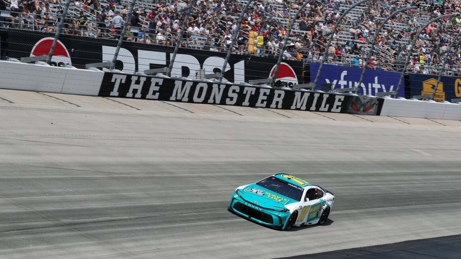 Road courses in rearview, drivers tackle Dover's 'Monster Mile'