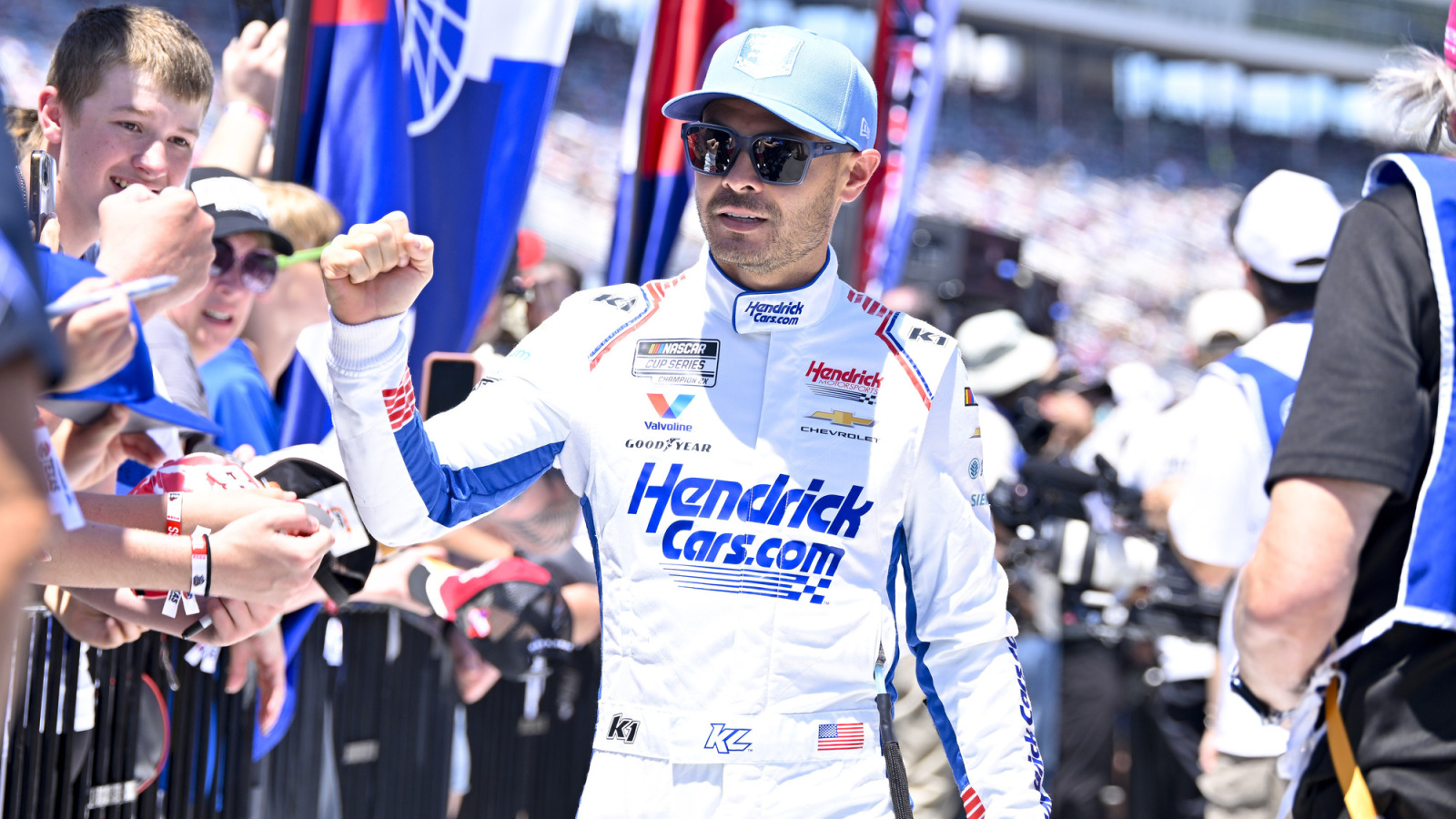 Kyle Larson Shares Joy as Kasey Kahne Finally Lands Sprint Car Win