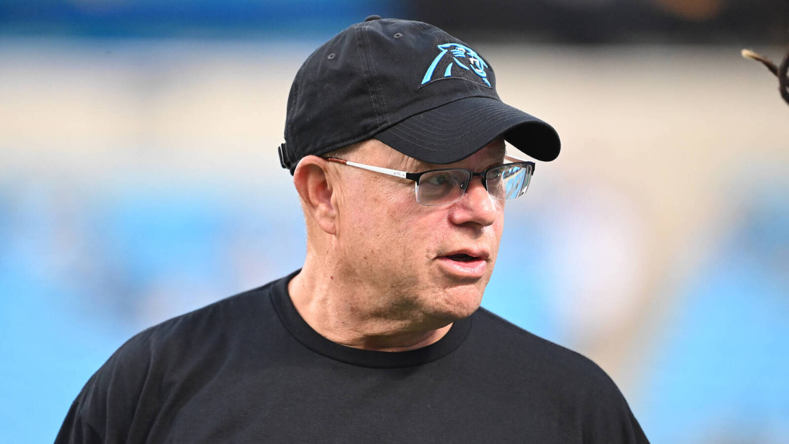Panthers owner David Tepper visits restaurant that posted pointed sign