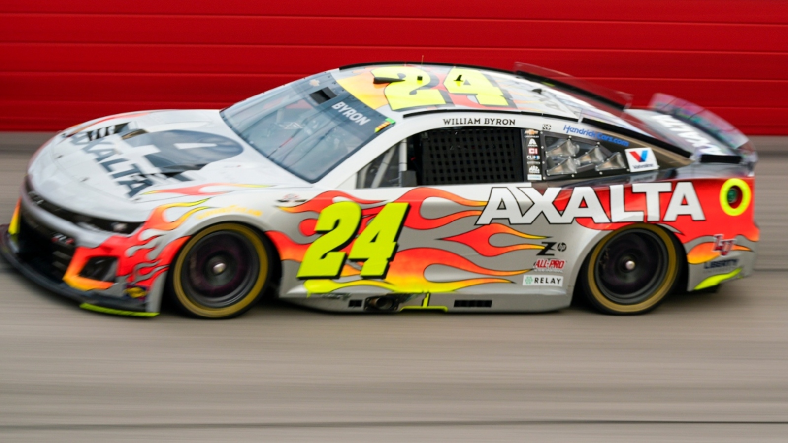 Dale Earnhardt Jr. baffled by awful strategy of William Byron team at Darlington