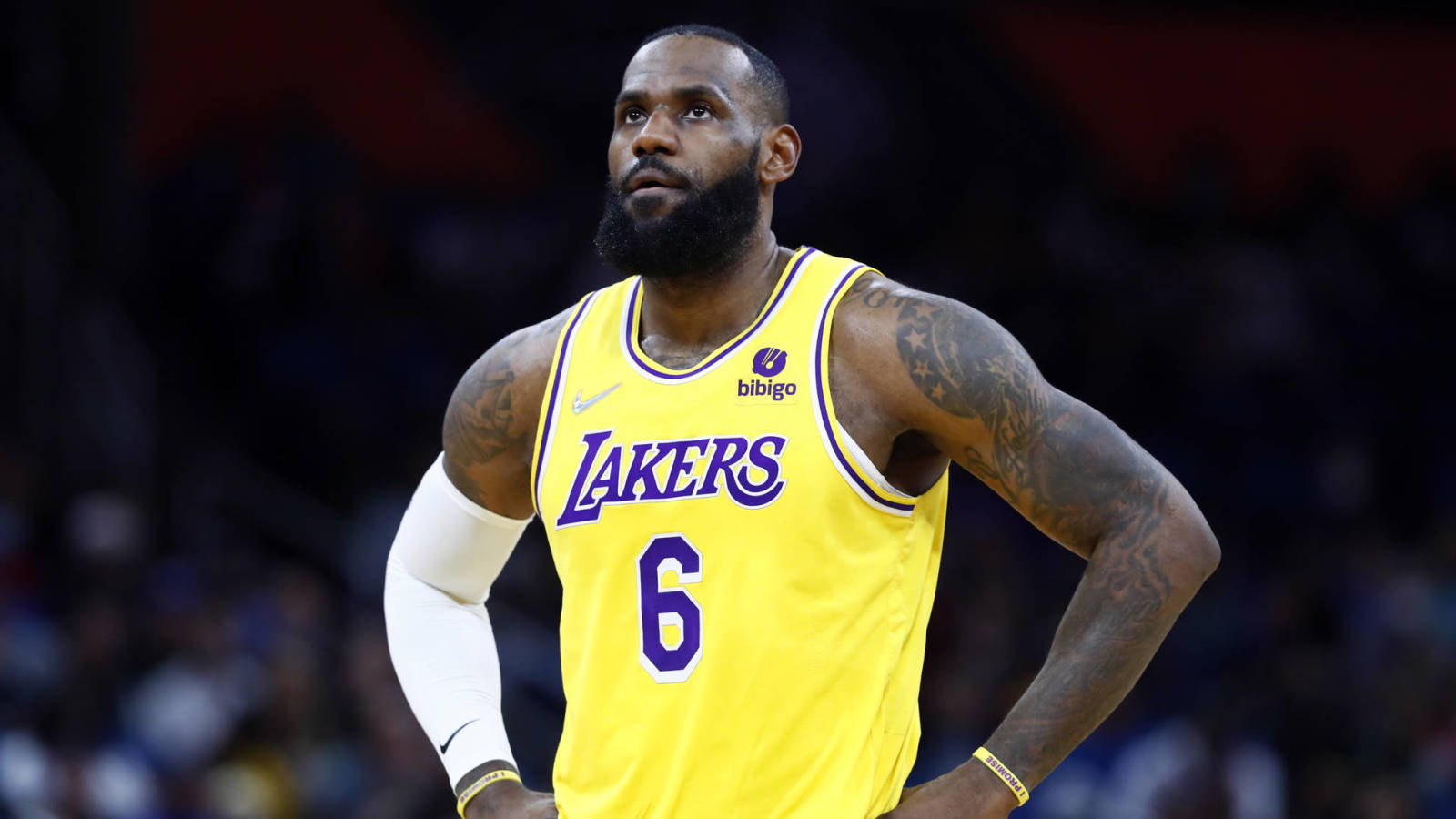 Lakers star LeBron James out Wednesday, could miss more time with knee injury