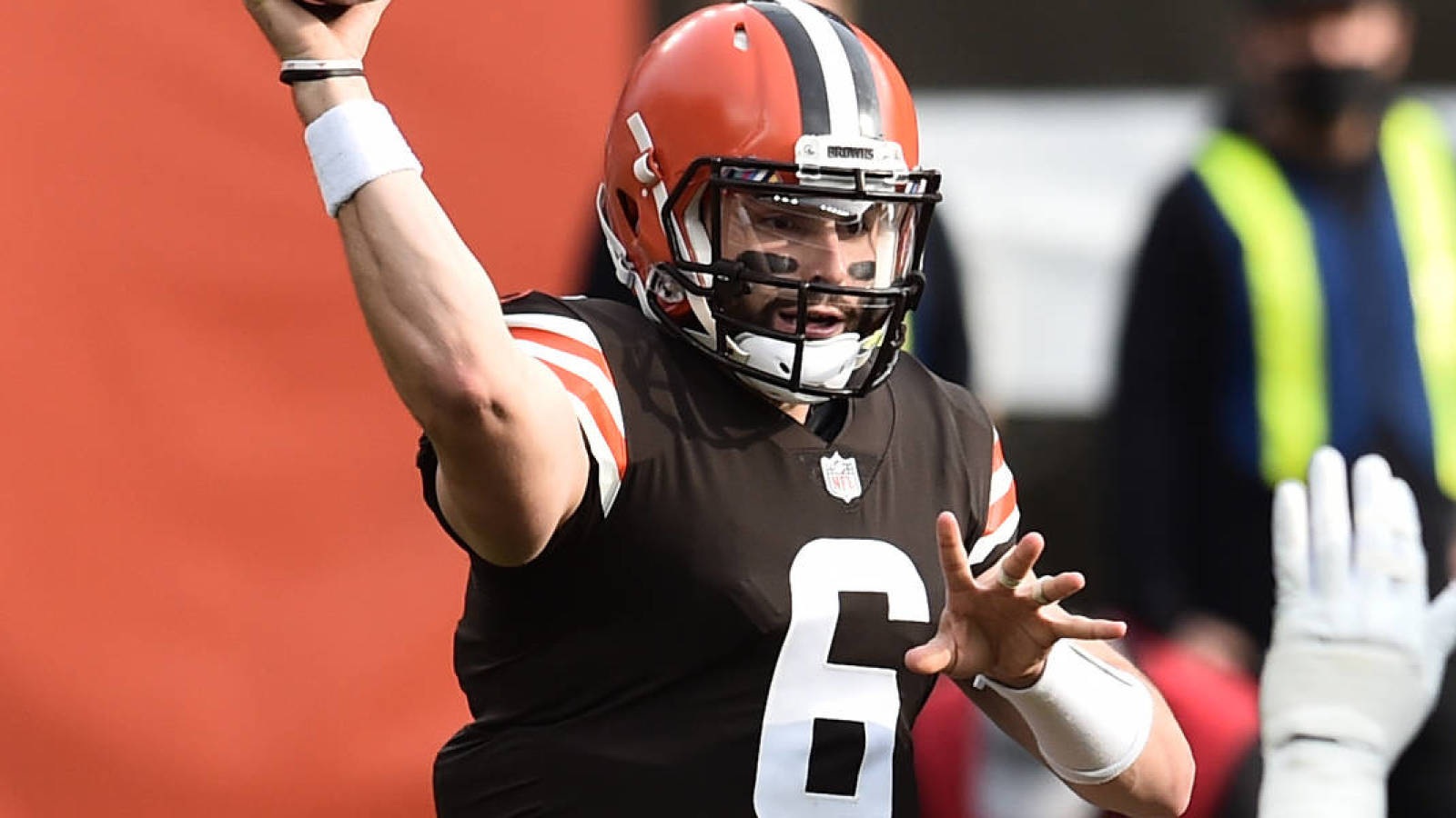 Mayfield Believes He Can Play Through Rib Injury Yardbarker