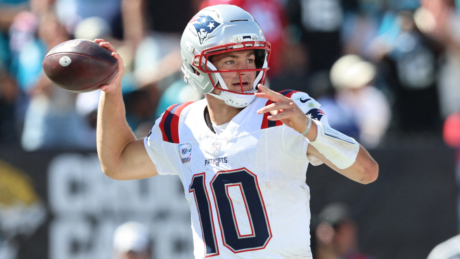 Patriots' Drake Maye responds to report about rift with Mike Vrabel, makes firm shoulder injury statement