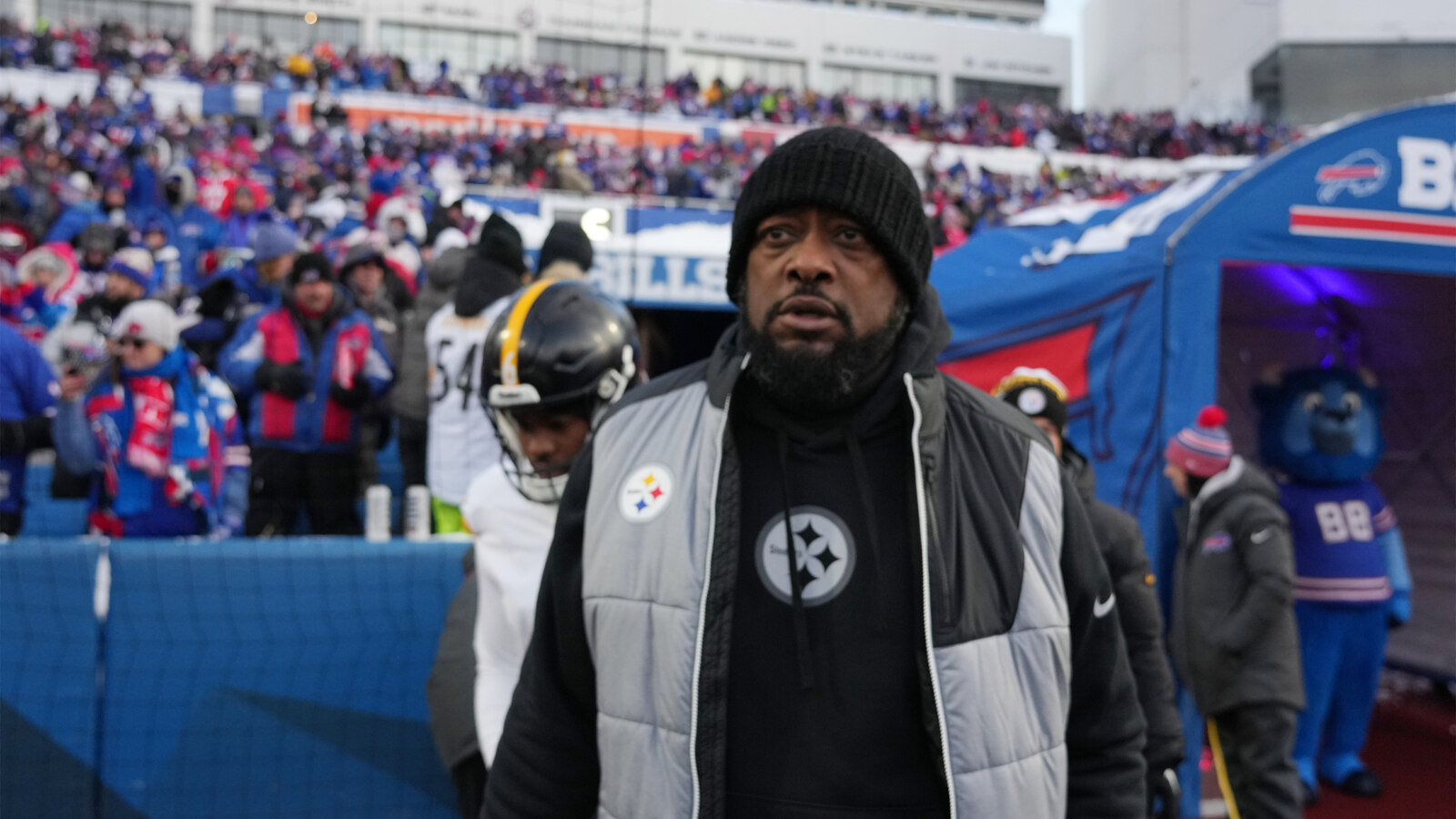 Steelers' Mike Tomlin Nearly Made A Shocking Decision After 2023 Season: 'Considering Options'