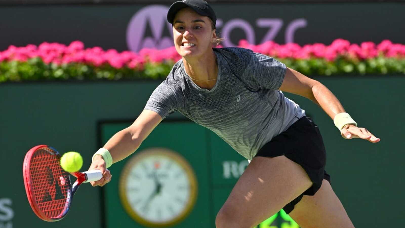 Elena Rybakina wins Rome title when Anhelina Kalinina (leg) retires