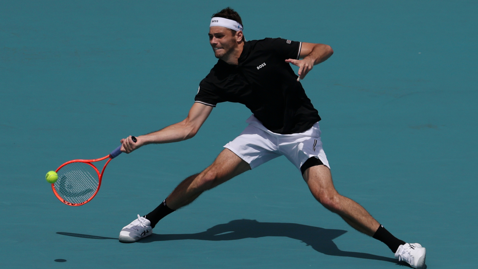 Taylor Fritz battles past Denis Shapovalov despite hand injury to reach Miami Open fourth round