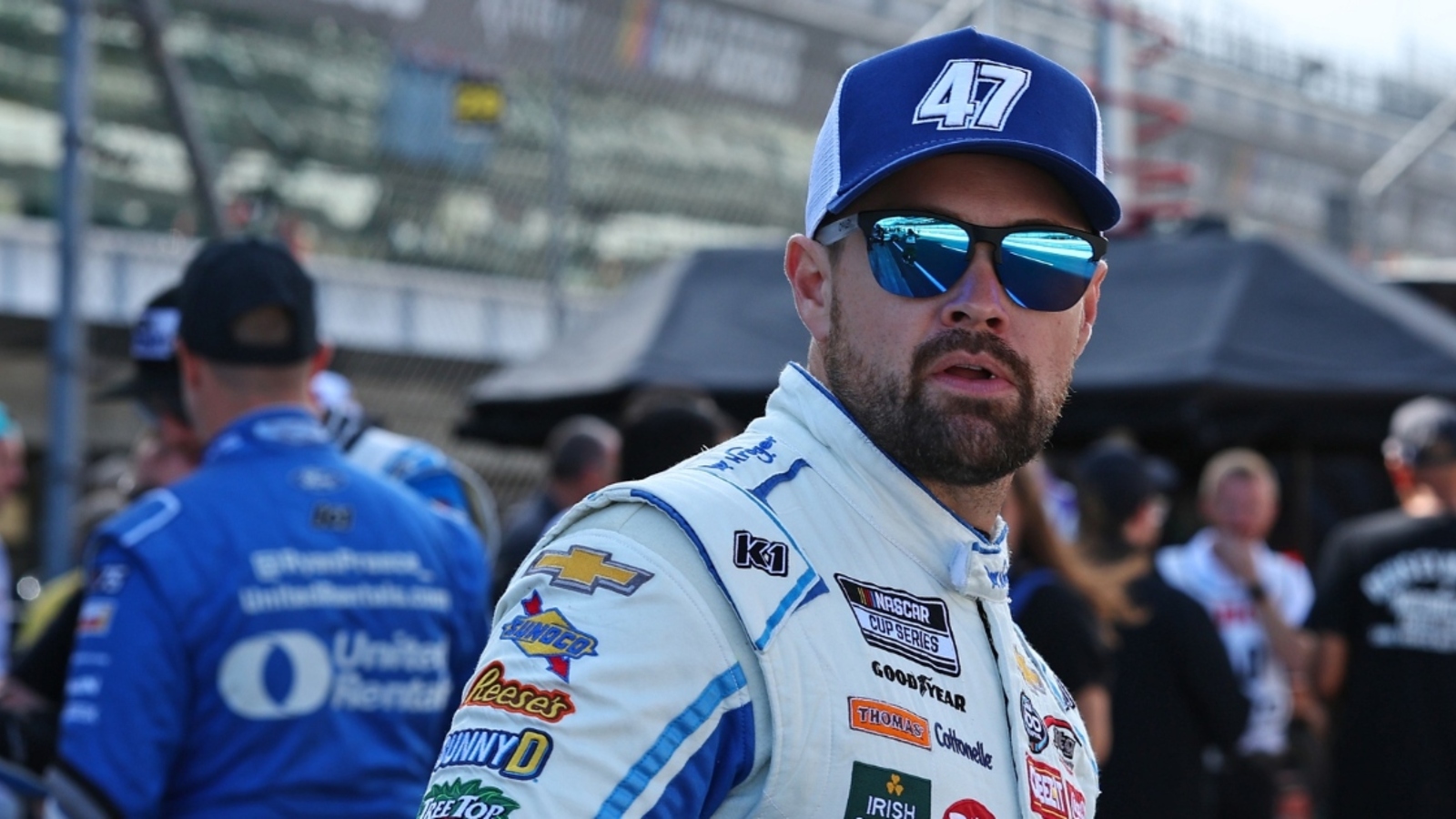 Ricky Stenhouse Jr. addresses NASCAR fine, team penalties following fight with Kyle Busch