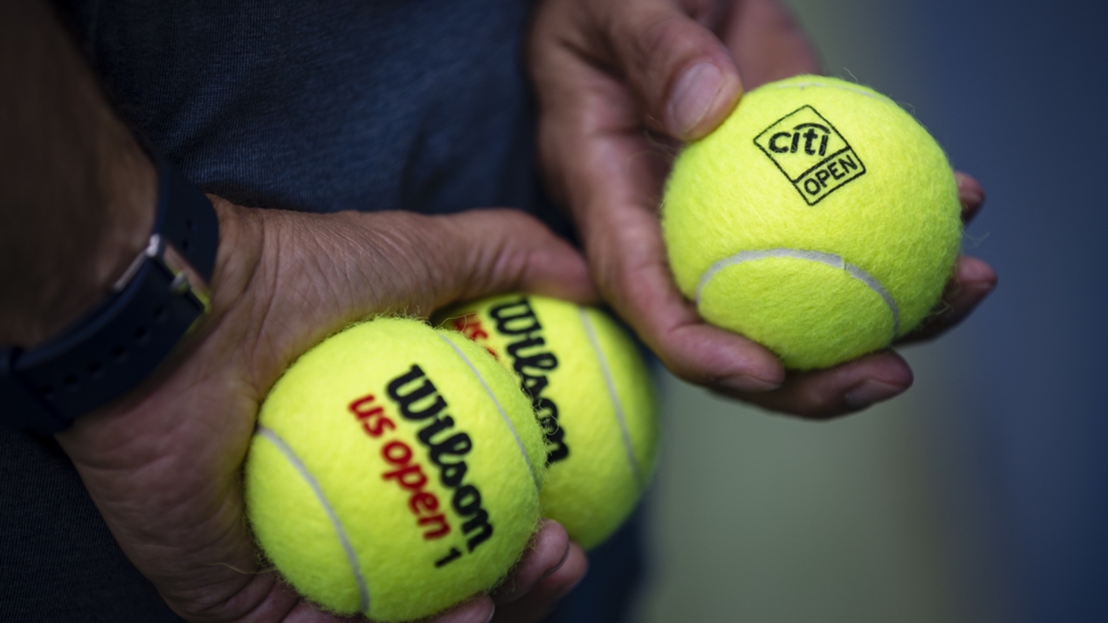 Tennis player who used kissing as anti-doping defense banned