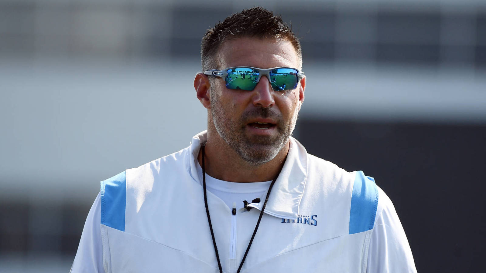 Titans head coach Mike Vrabel tests positive for COVID-19
