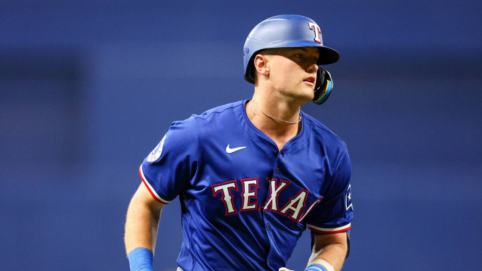 All-Star Rangers infielder out 8-10 weeks following wrist surgery
