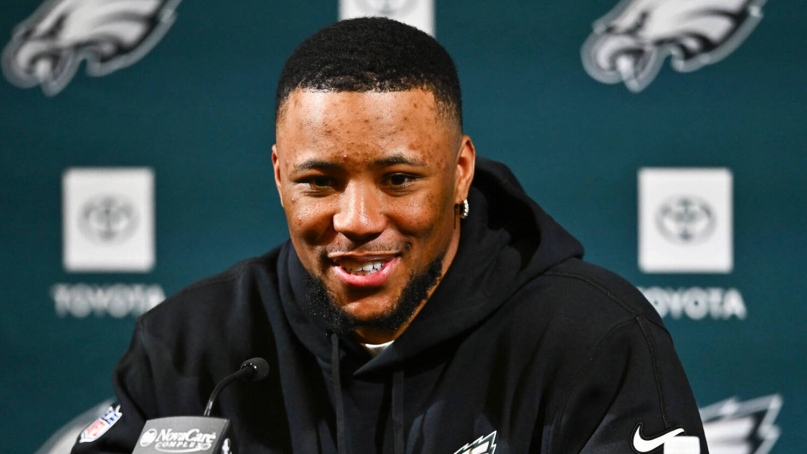 NFL executive reacts to contracts for Eagles' Saquon Barkley, Packers' Josh Jacobs