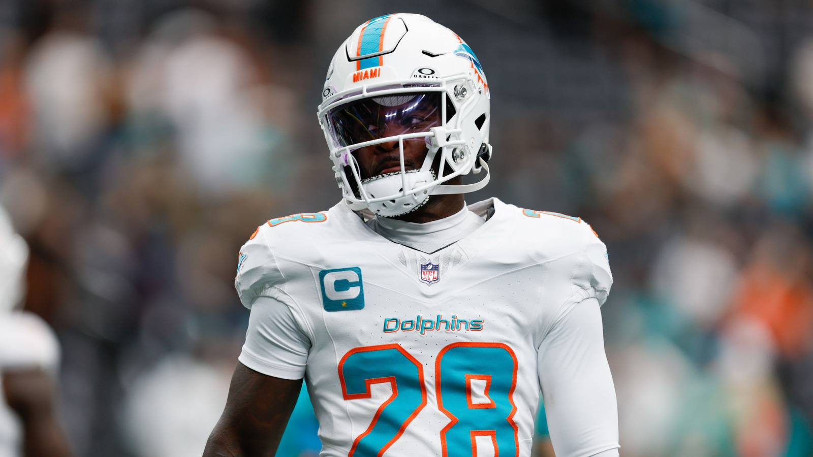 Dolphins hope De'Von Achane's injury doesn't derail offensive plans after RB exits with knee injury vs. Chiefs