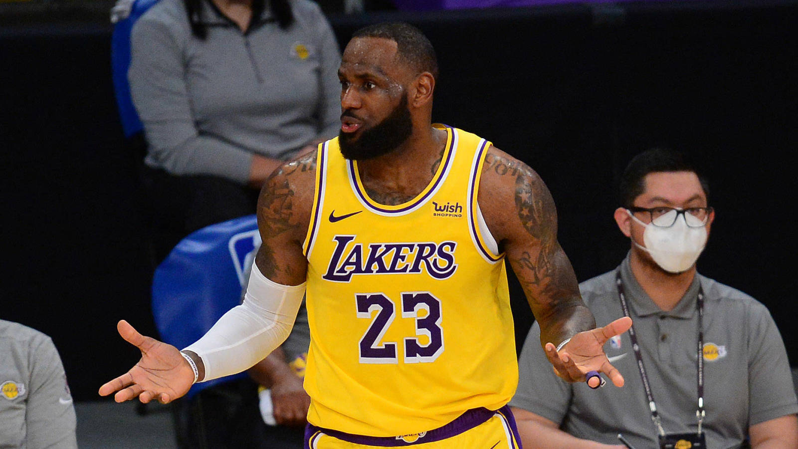 LeBron James offers blunt assessment of Lakers' troubles