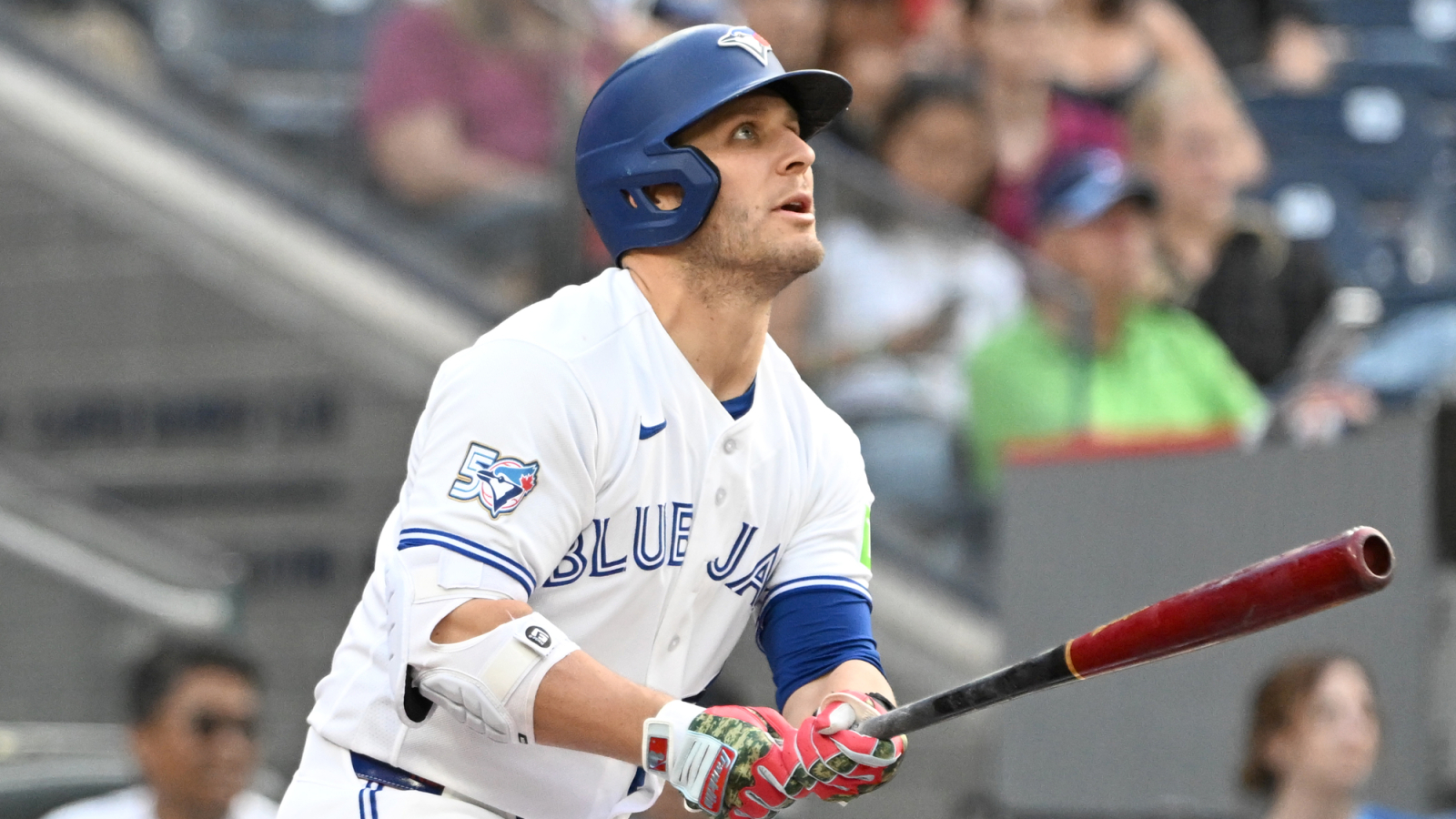 Astros acquire Daulton Varsho from Blue Jays for Spencer Arrighetti