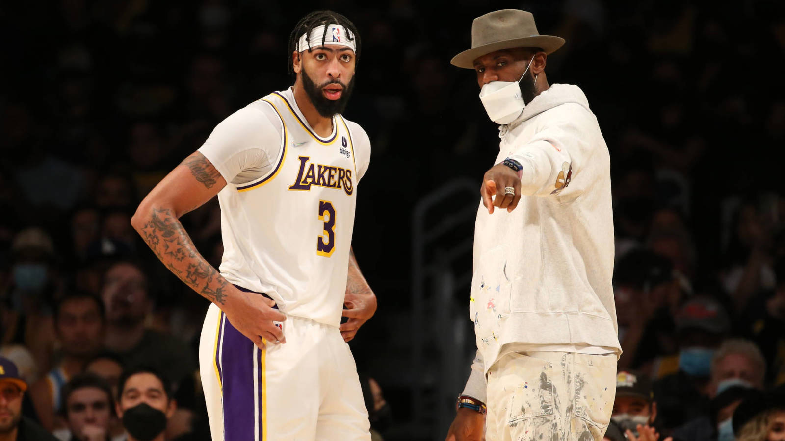 Lakers stars LeBron James, Anthony Davis questionable vs. Pacers