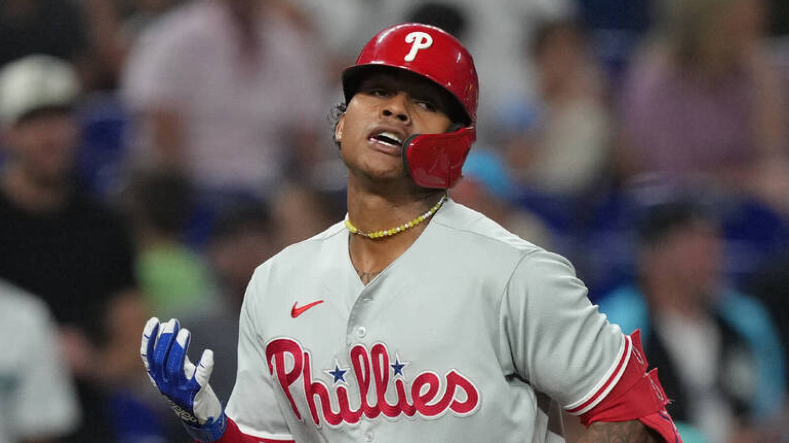 Phillies outfielder to undergo elbow surgery