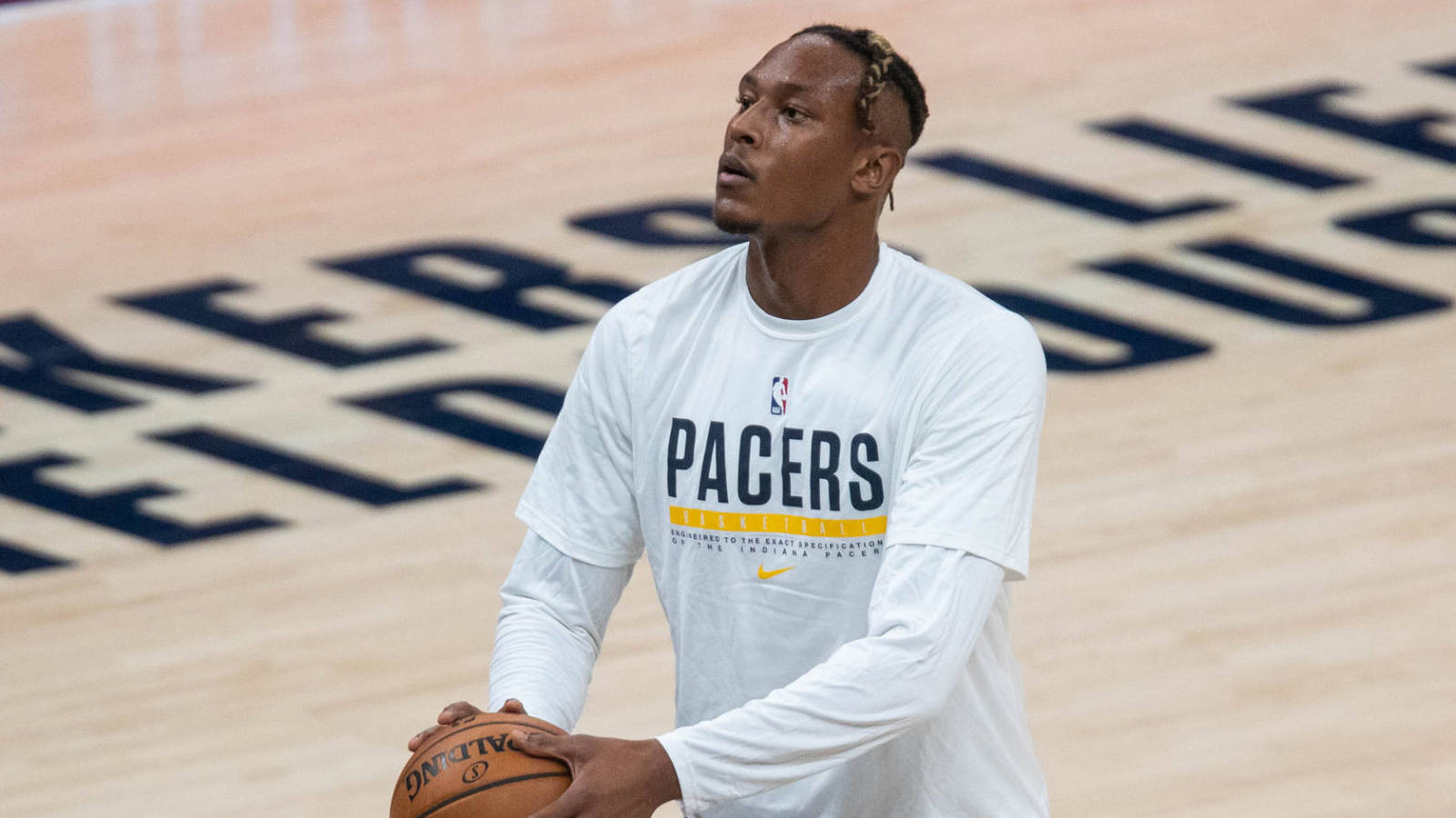 Pacers' Myles Turner has slight fracture in right hand