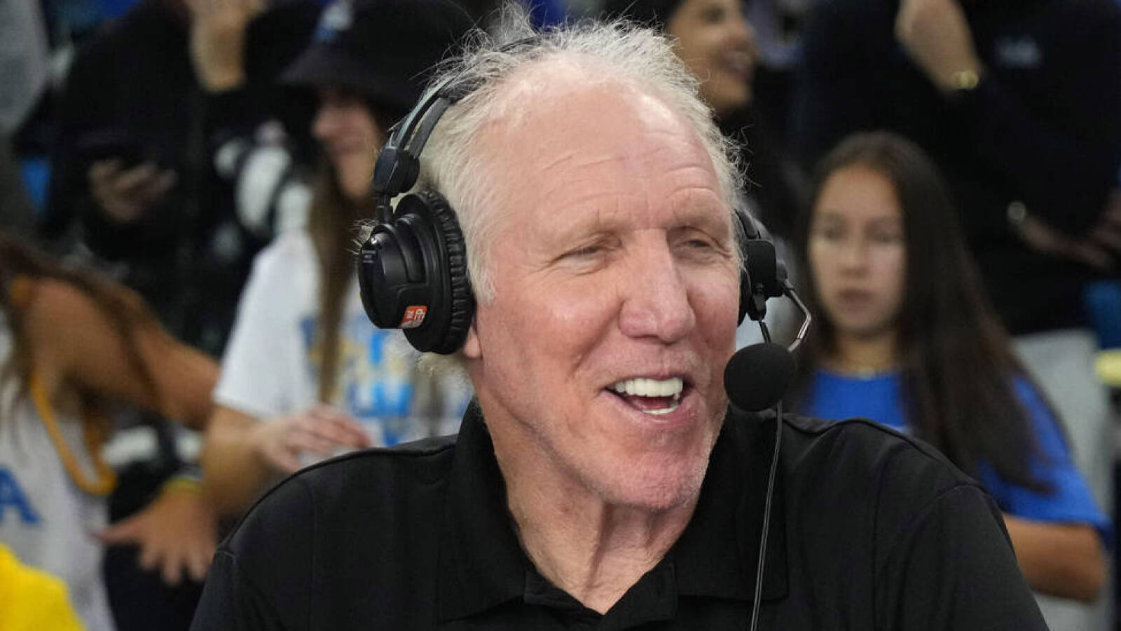 Hall of Famer, beloved broadcaster Bill Walton dead at 71
