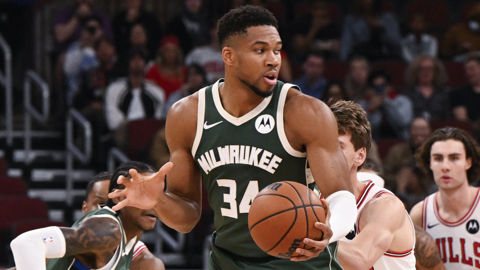 Bucks' latest decision seems like a desperate ploy to keep Giannis Antetokounmpo