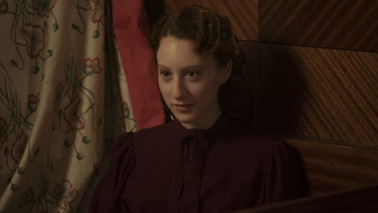 ‘Interview With the Vampire’: Roxane Duran Says Madeleine’s Illicit Affair Was ‘Not About Love’