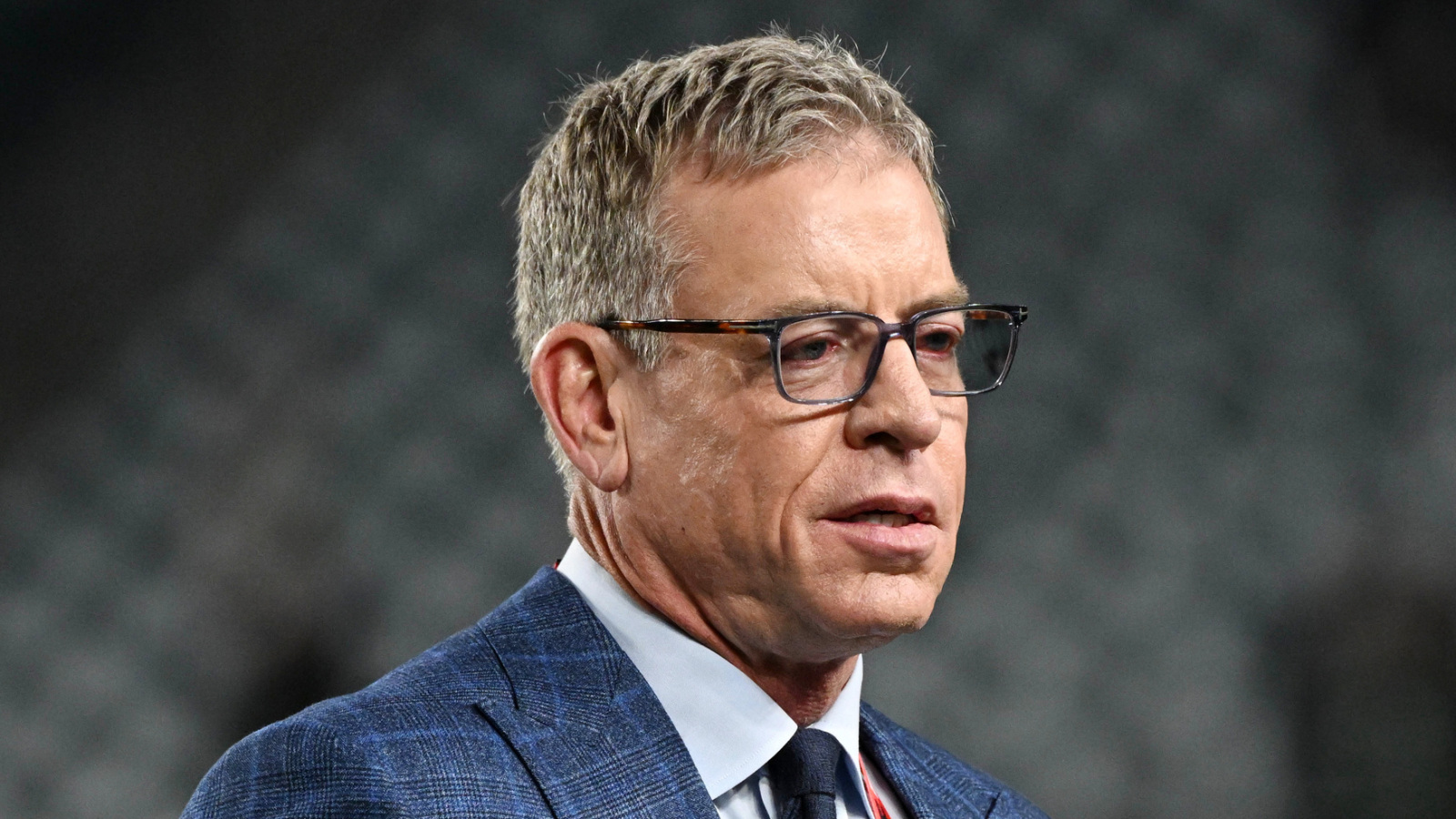 Jerry Jones says hiring Troy Aikman by the Cowboys remains possible amid broadcast uncertainty