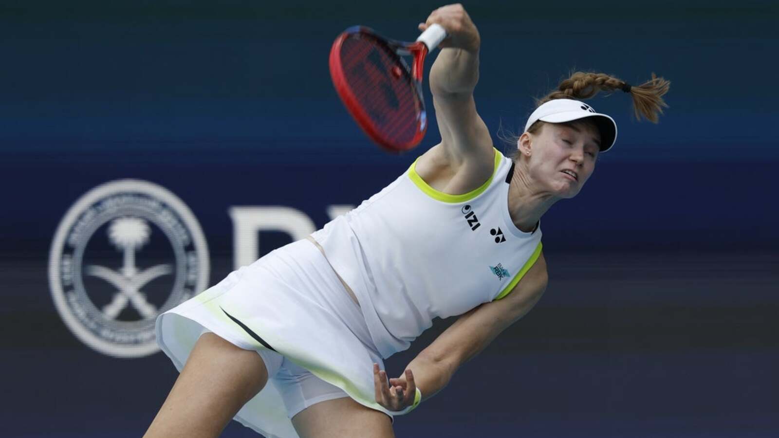 Elena Rybakina takes down Jessica Pegula to reach Miami Open semis