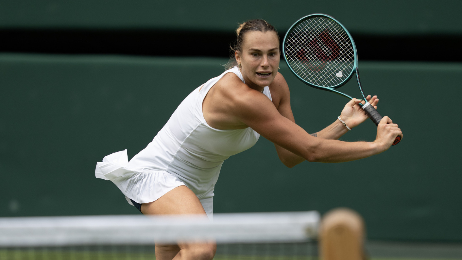 Aryna Sabalenka Shows Novak Djokovic-esque Mindset Playing Against the Wimbledon Crowd During her Match Against Emma Raducanu