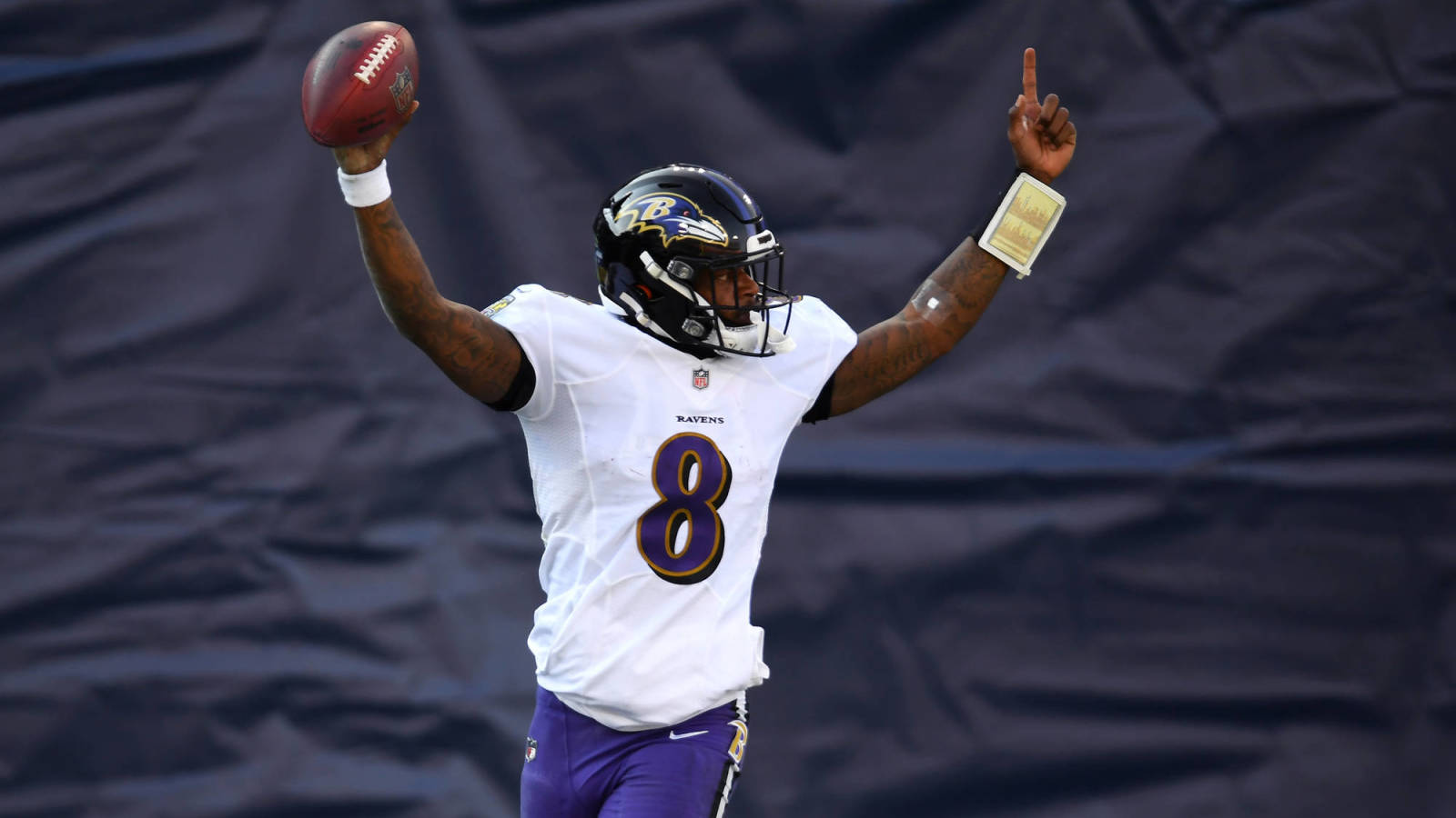 Ravens' Lamar Jackson on future: 'I would love to be here forever' - NewsOpener Ravens' Lamar Jackson on future: 'I would love to be here forever'
