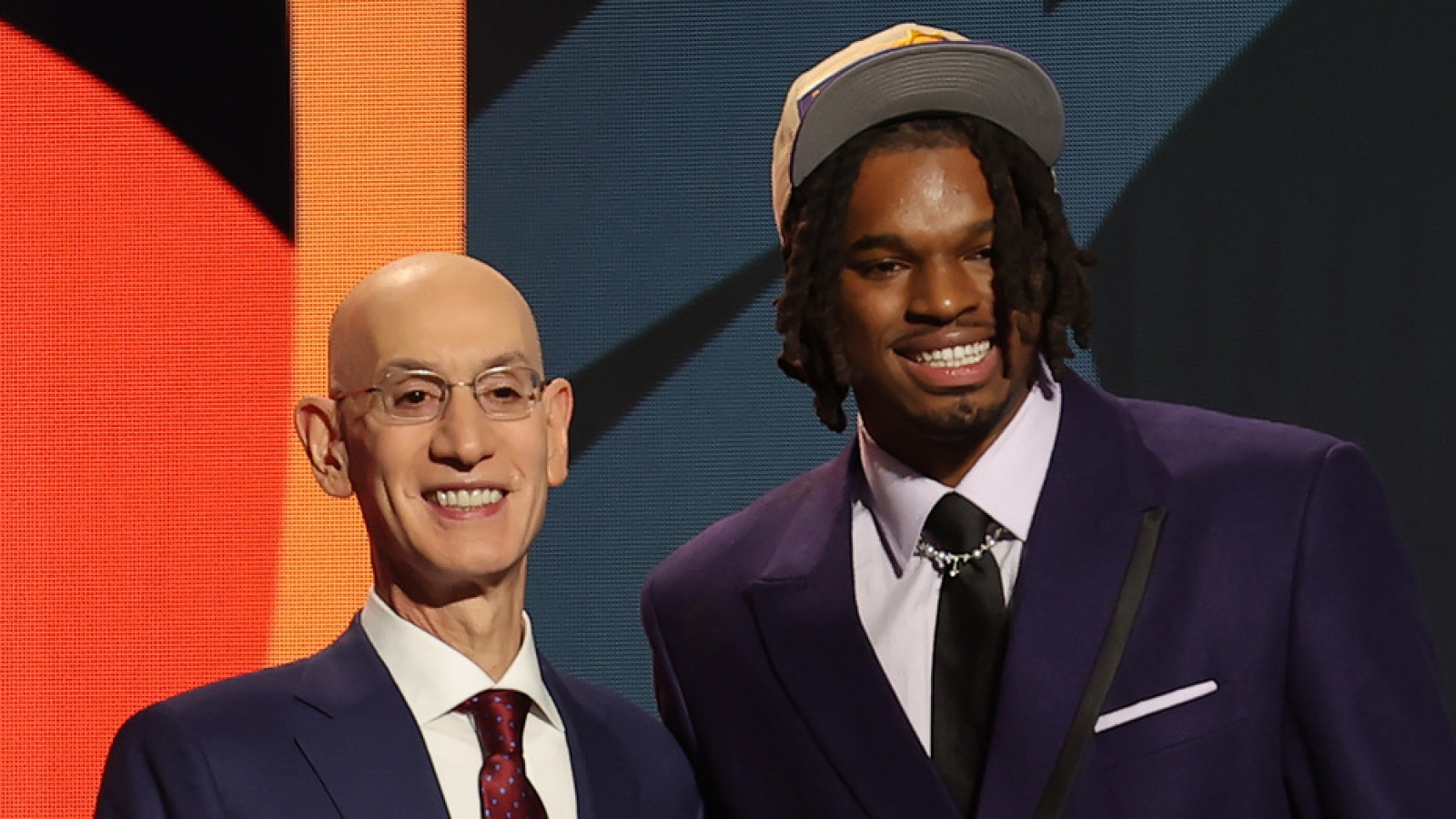 Nuggets sign first-round pick to rookie contract
