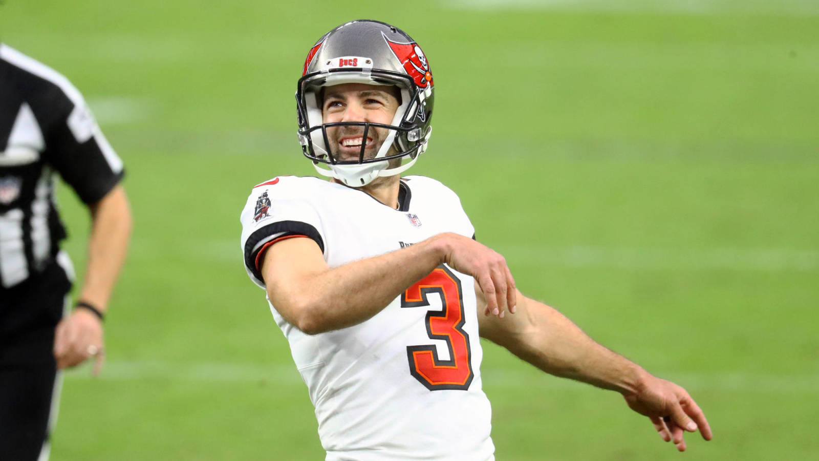Buccaneers' Ryan Succop tests positive for COVID-19 after dinner with Titans? - NewsOpener Buccaneers' Ryan Succop tests positive for COVID-19 after dinner with Titans?