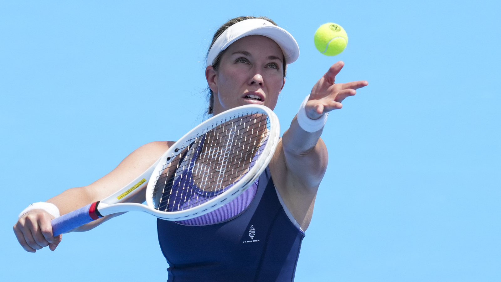 'Why is this happening to me?' : Danielle Collins breaks down in tears at Cincinnati Open