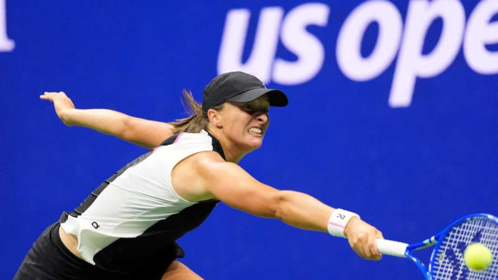 Iga Swiatek Defeats Anna Kalinskaya In Tough Match
