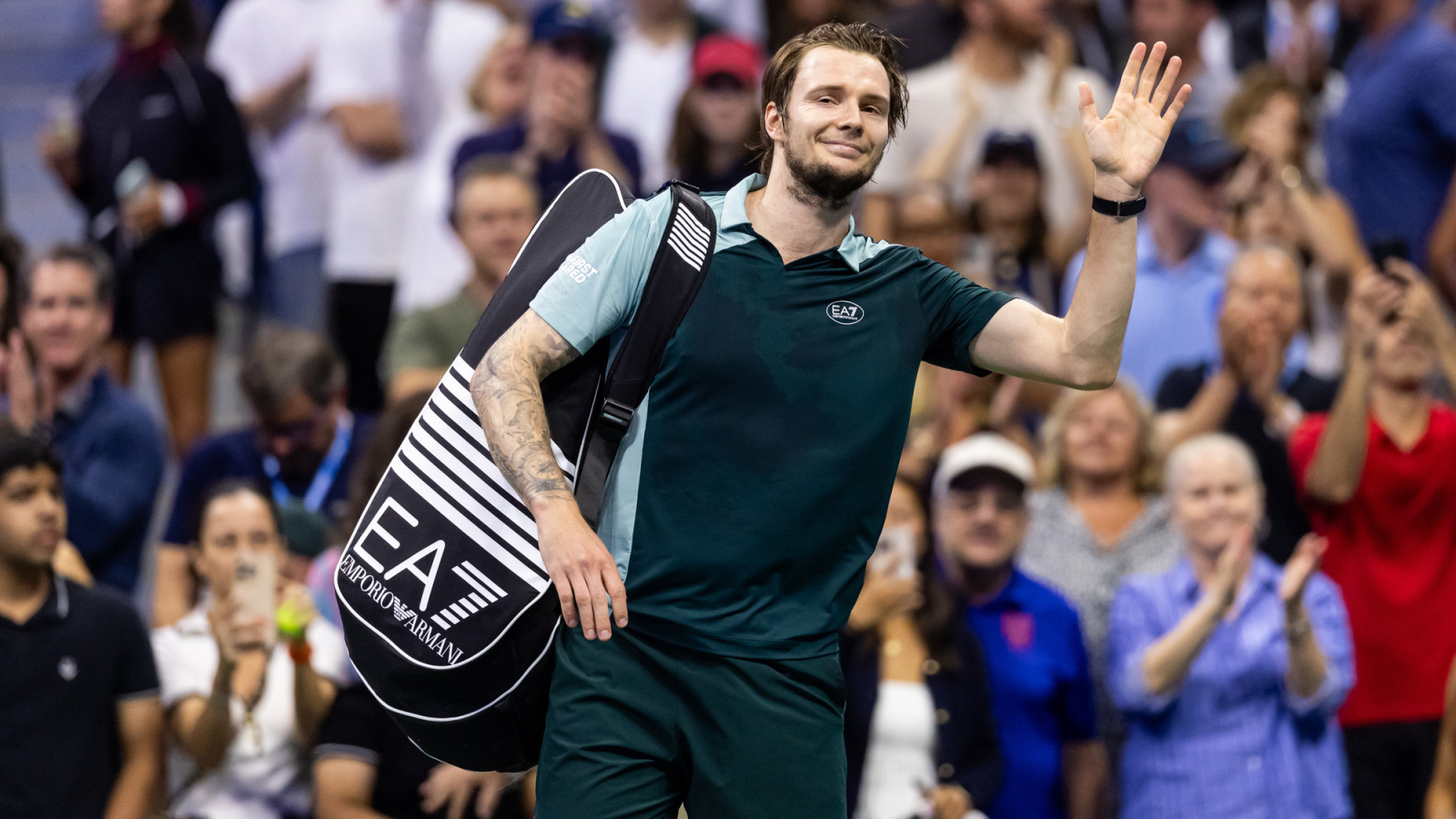 Alexander Bublik storms to glory in the Hangzhou Open, acquires his fourth title of 2025