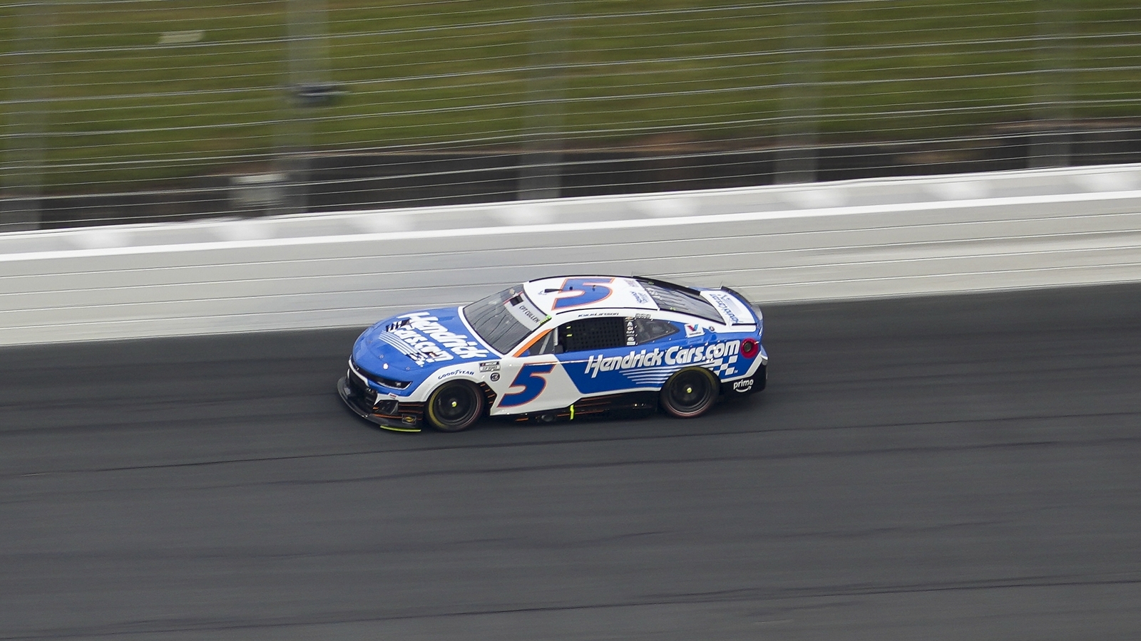 Kevin Harvick Bets on Kyle Larson to Win Pocono Cup Race