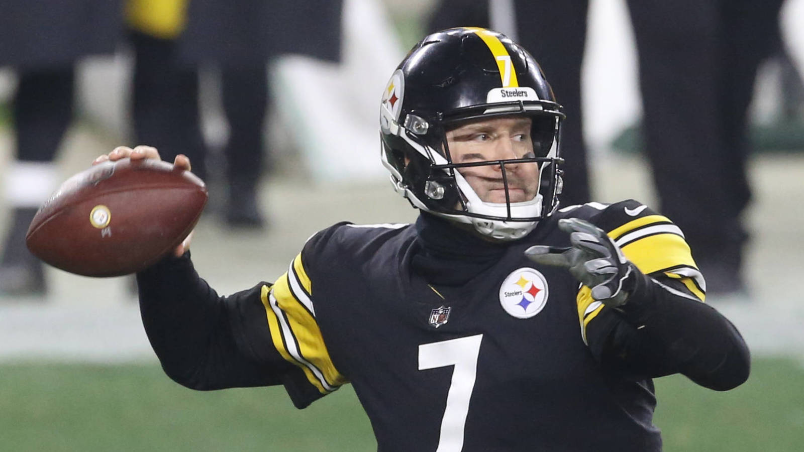 Ben Roethlisberger to meet with Steelers brass to discuss 'roster plans' - NewsOpener Ben Roethlisberger to meet with Steelers brass to discuss 'roster plans'