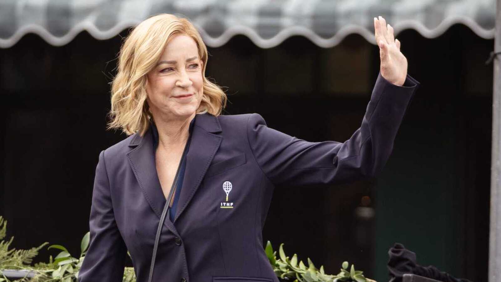 Chris Evert shares photos from Indian Wells with Romanian gymnastics legend