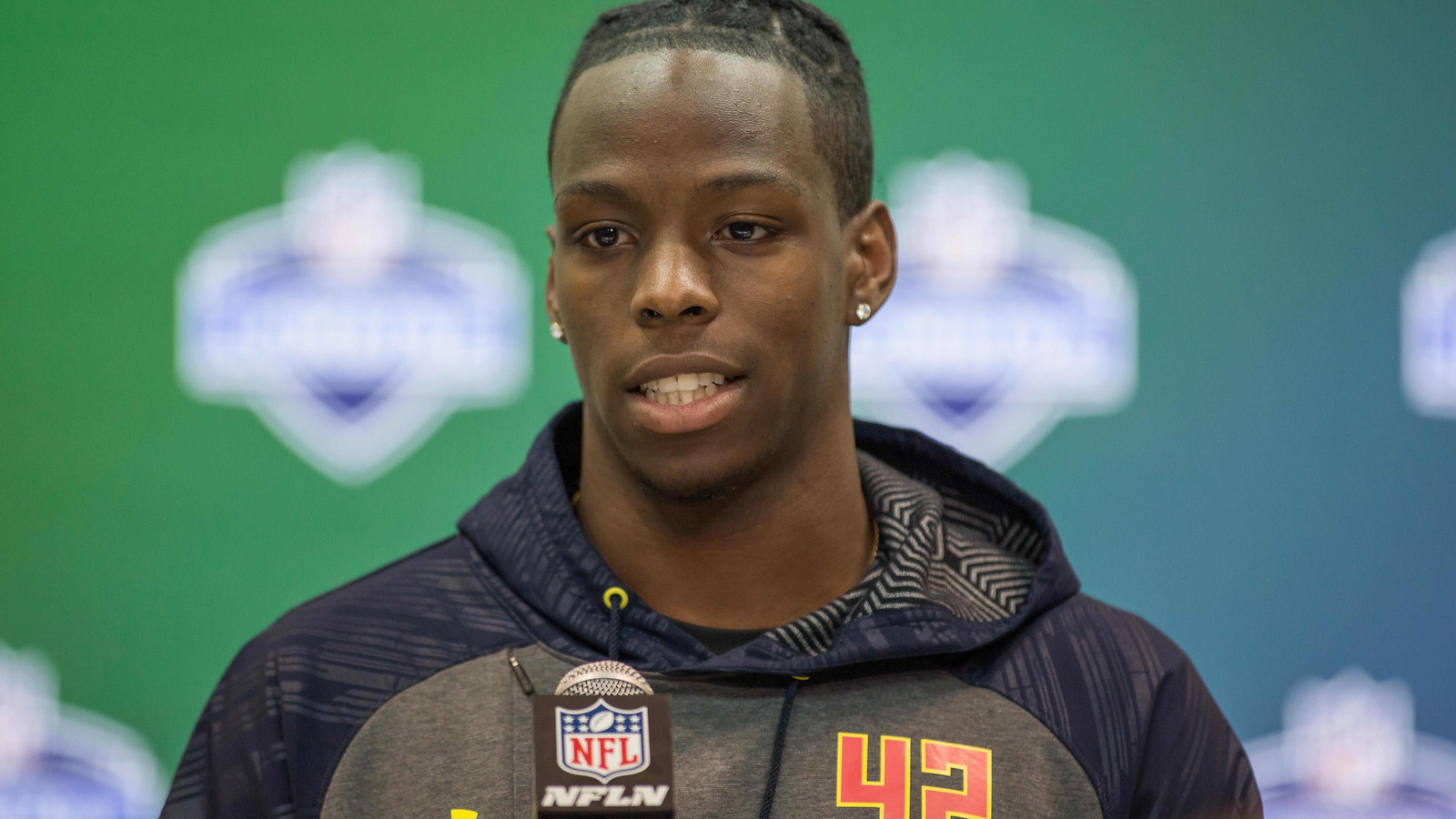 John Ross Runs Unofficial 4 22 40 Yard Dash Time At Combine Yardbarker