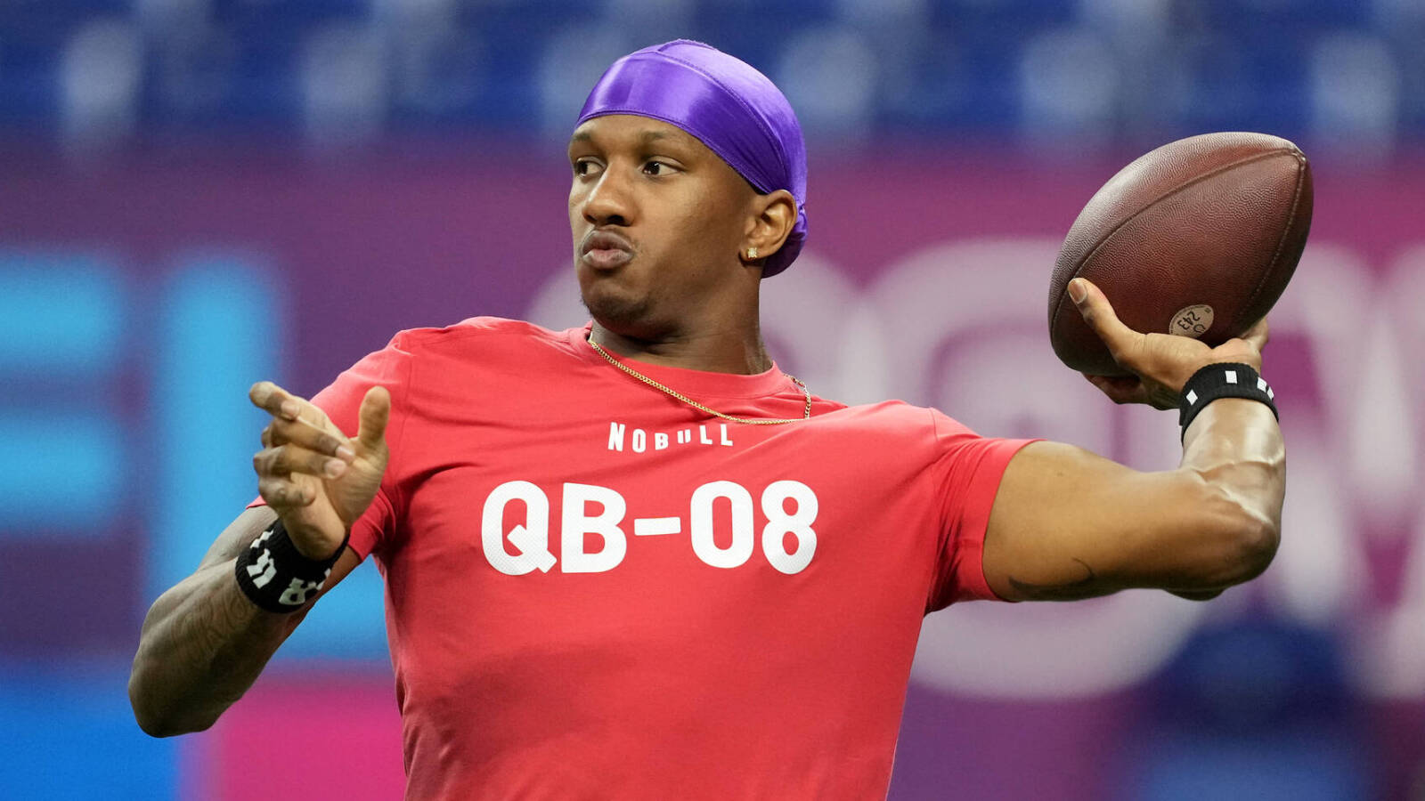 NFL world reacts to Falcons' shocking decision to draft QB Michael Penix Jr.