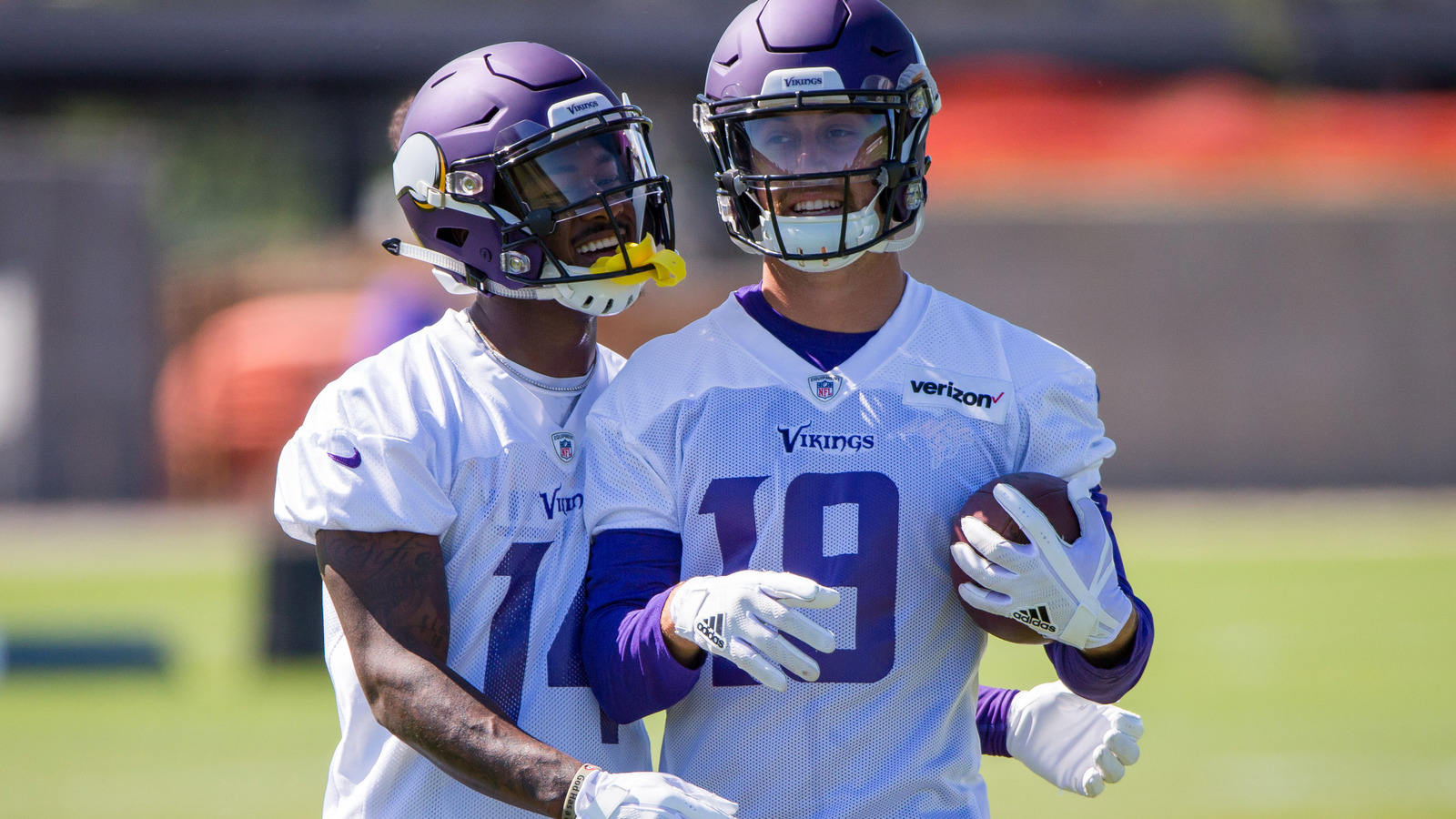 Stefon Diggs Adam Thielen Tweet About Missing Each Other Yardbarker